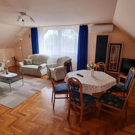 Beata 아파트 귤러